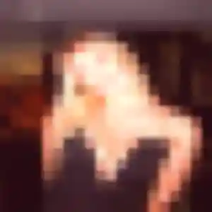 Zephyrine, 20 ans, connectée à Chasseneuil-sur-Bonnieure pour une rencontre coquine