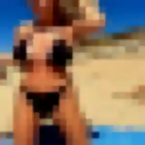 Karima, 26 ans, en ligne à Dompierre-sur-Mer pour un rencontre sexy