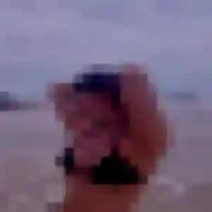 Photo sexy de Bettina, 23 ans à Fleury - plan discret