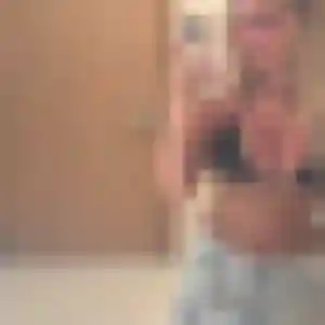 Jolie Estee, 34 ans à Givors - voir sa photo