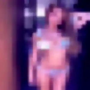 Photo privée de Salima, 29 ans à L'Isle-Jourdain - rencontre coquine