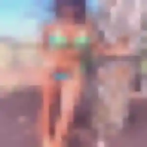 Charmante Delphine, 21 ans à Marsac-sur-l'Isle - la contacter