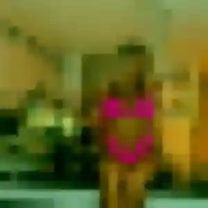 rencontre sexy à Mérignac : photo de Noura, 26 ans - sans engagement