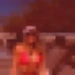 Yolande de Roullet-Saint-Estèphe, 26 ans - rencontre sexy en toute liberté