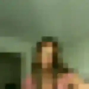 Laura, 45 ans, cherche un rencontre sexy à Saint-Julien-les-Rosiers