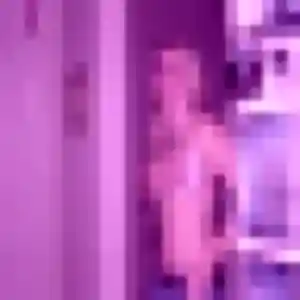 Elise, 22 ans, veut un rencontre sexy à Saint-Privat-des-Vieux