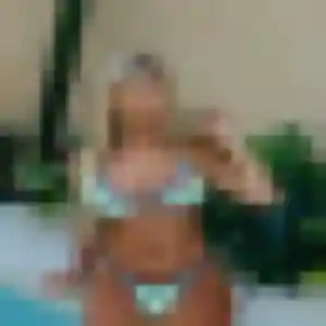 Photo de Honorine à Val de Virvée (25 ans) - rencontre sexy sans inscription