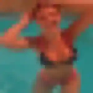 Naomi (21 ans) à Vic-en-Bigorre cherche une rencontre maintenant